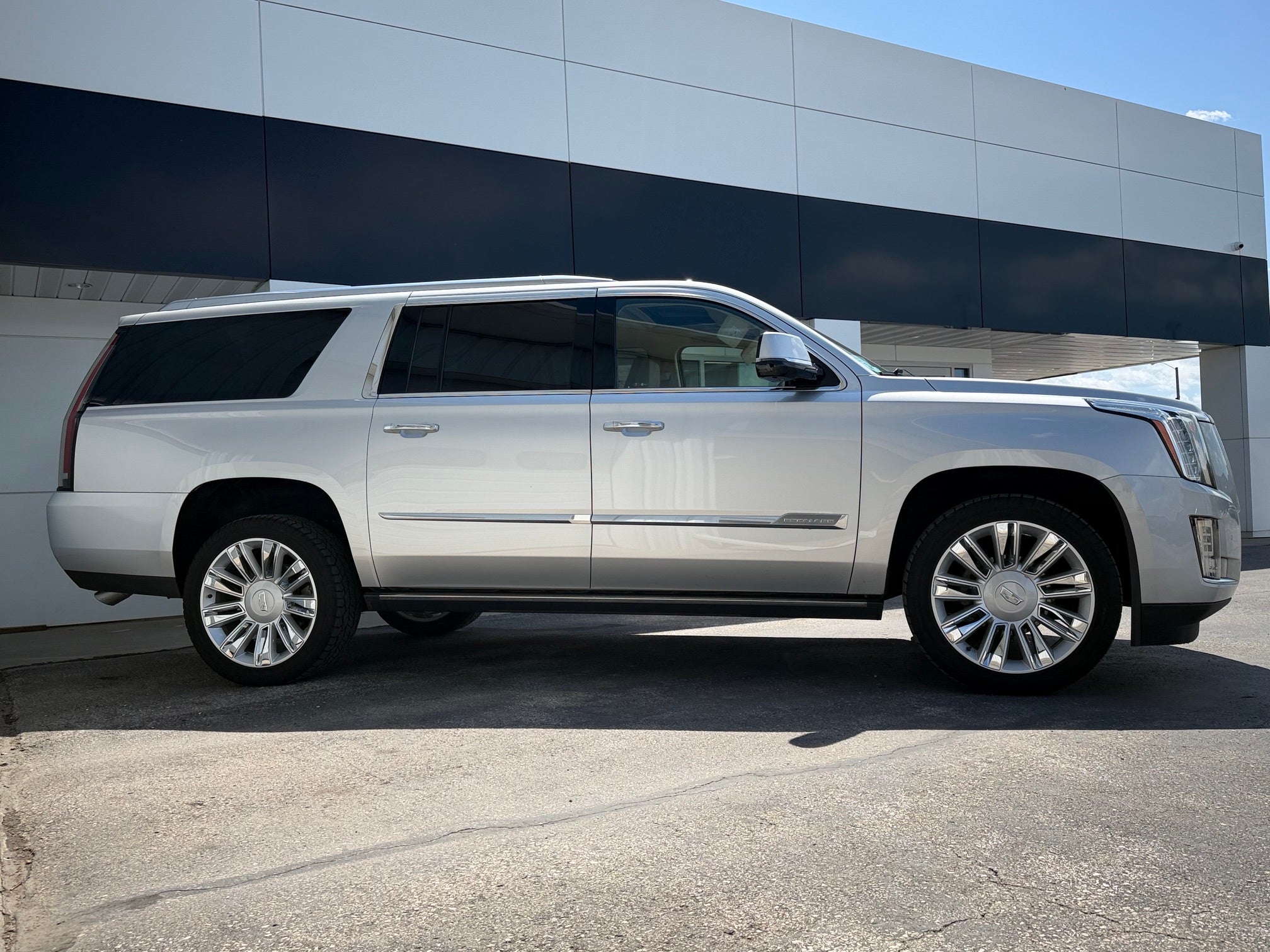 2016 Cadillac Escalade ESV Platinum
