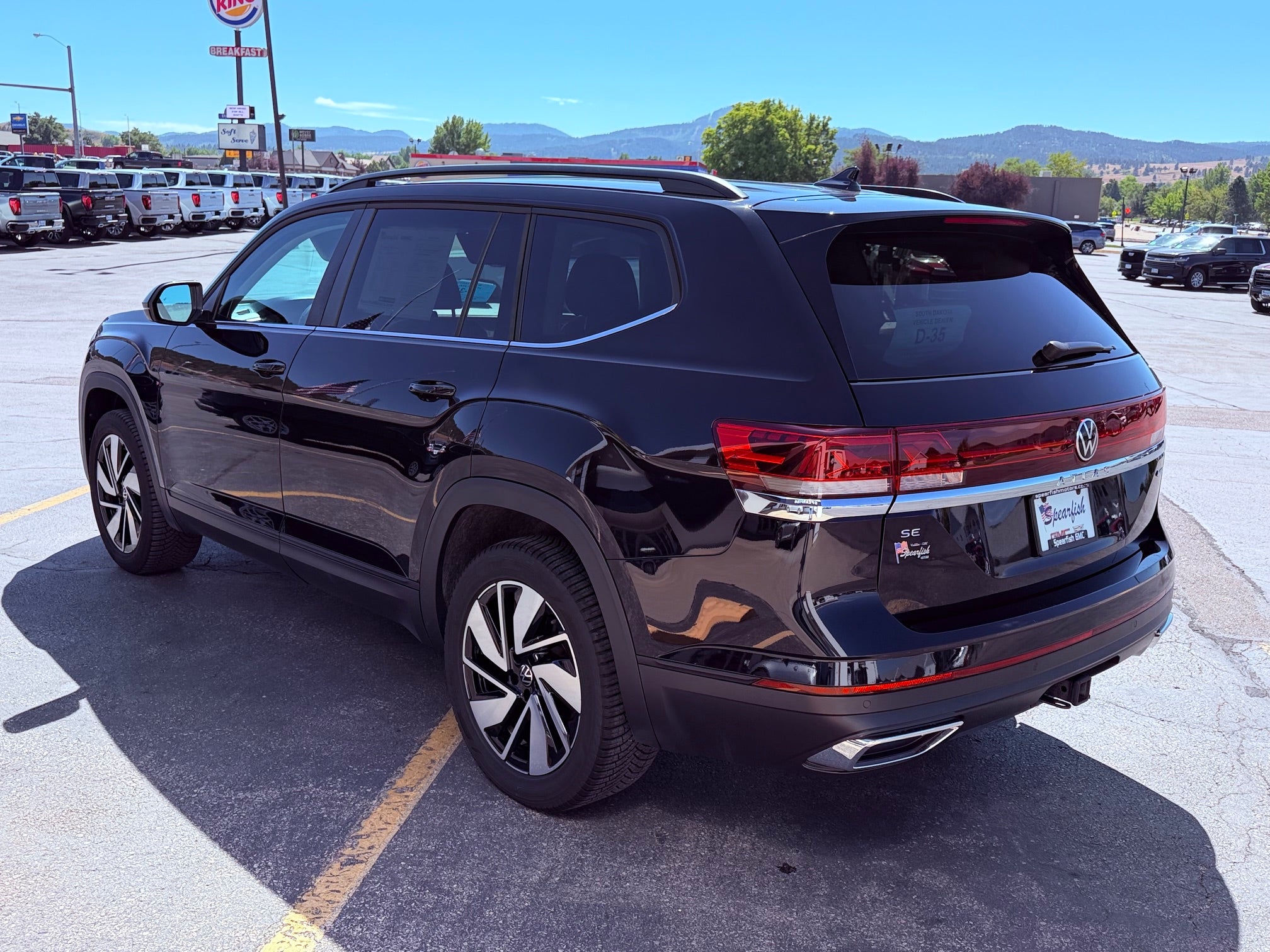2024 Volkswagen Atlas Base