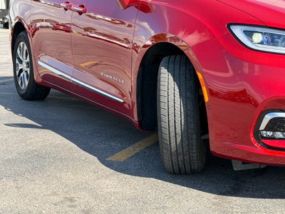 2024 Chrysler Pacifica Hybrid Base