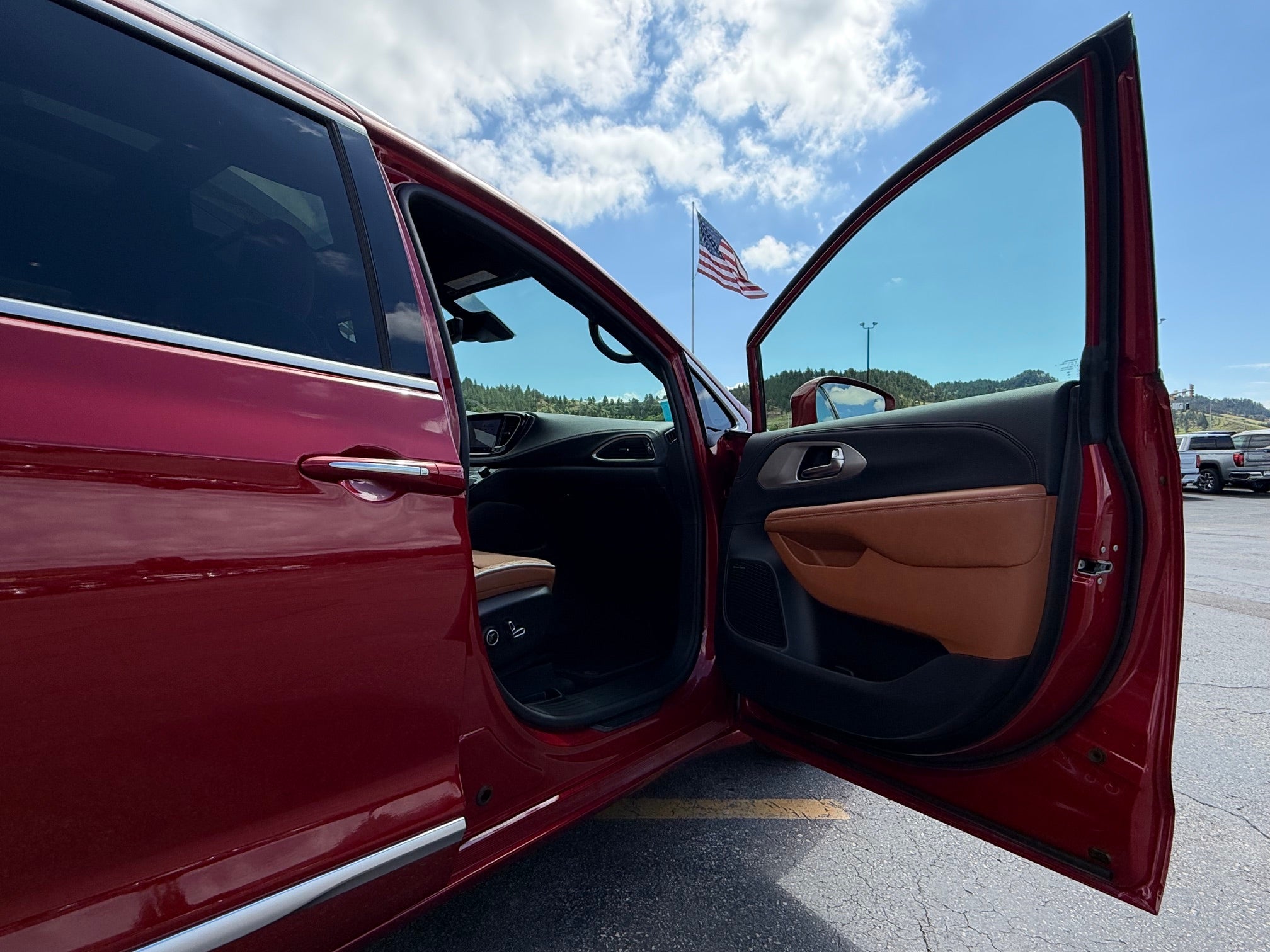 2024 Chrysler Pacifica Hybrid Base