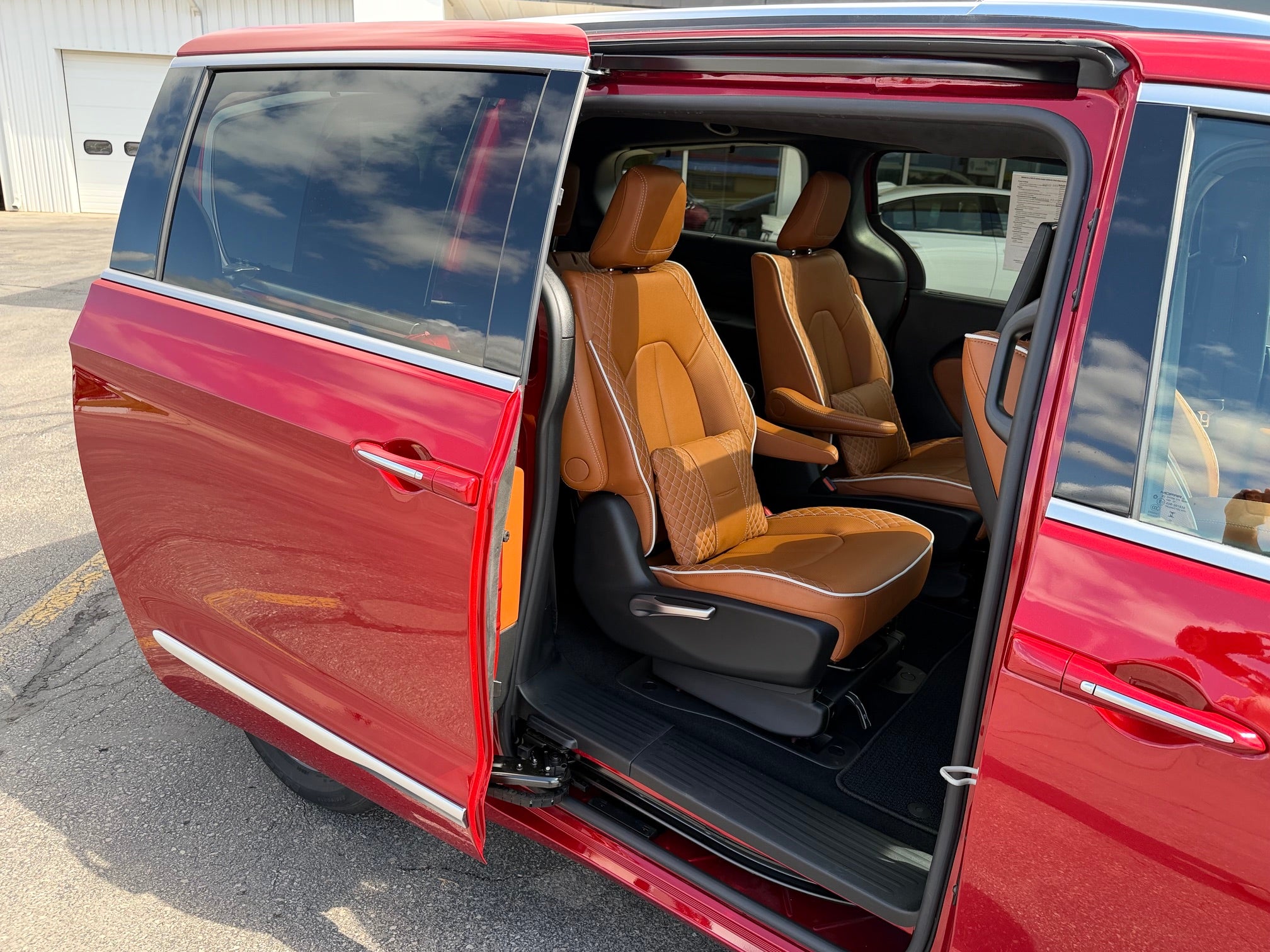 2024 Chrysler Pacifica Hybrid Base