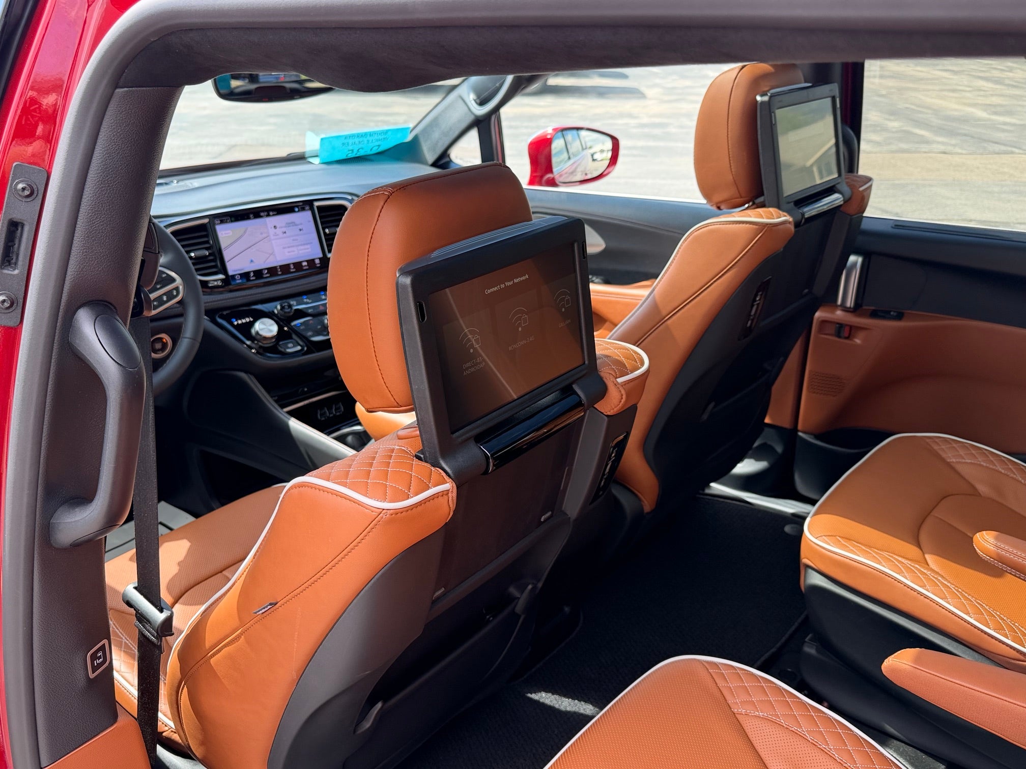 2024 Chrysler Pacifica Hybrid Base