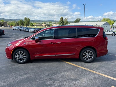 2024 Chrysler Pacifica Hybrid Base
