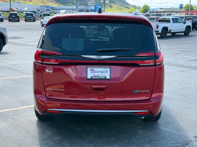 2024 Chrysler Pacifica Hybrid Base