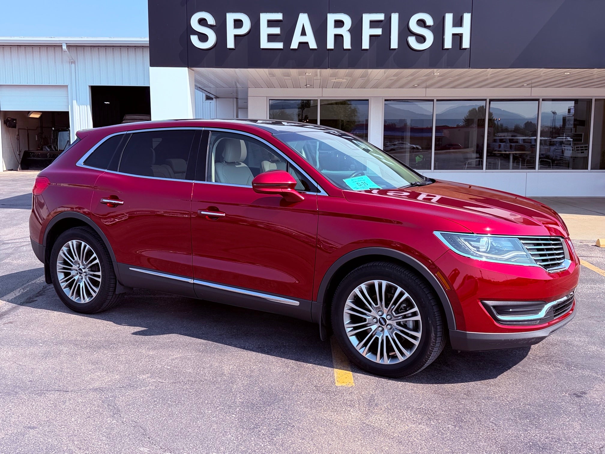2017 Lincoln MKX Base