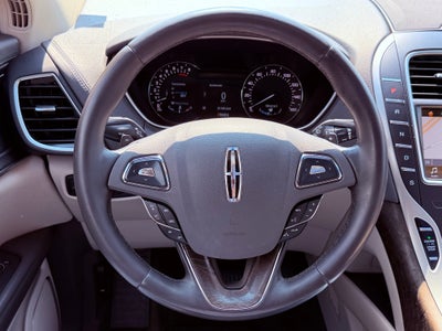 2017 Lincoln MKX Base