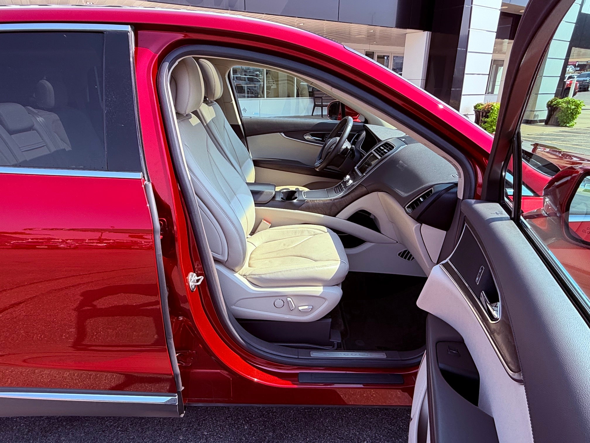 2017 Lincoln MKX Base