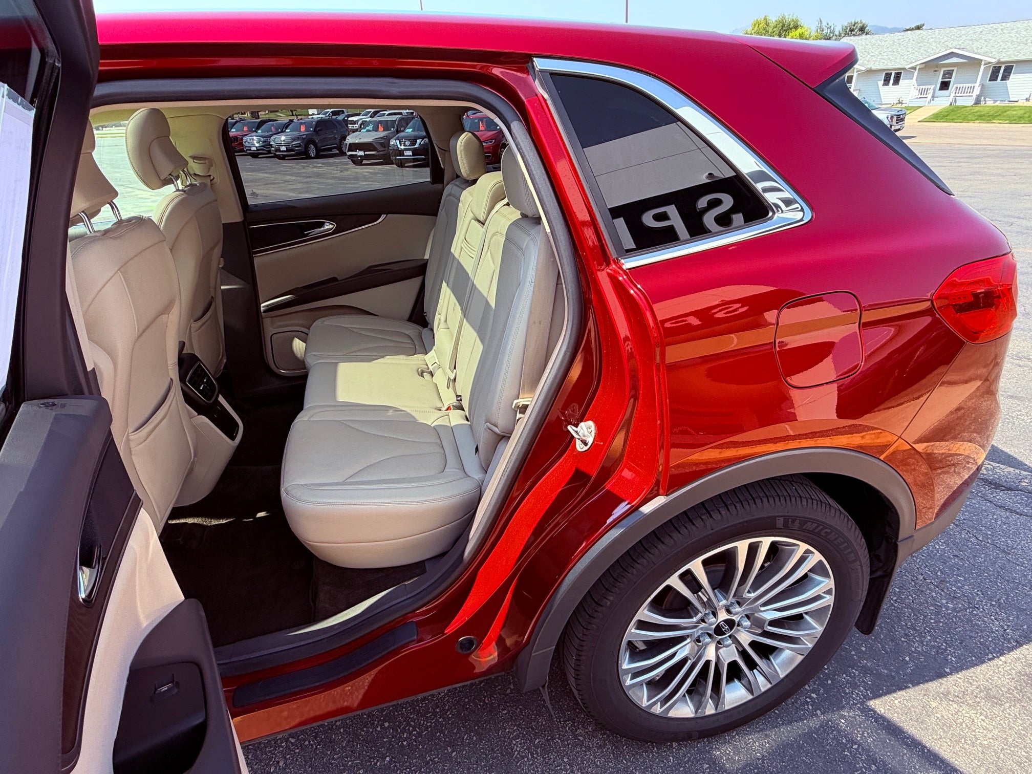 2017 Lincoln MKX Base