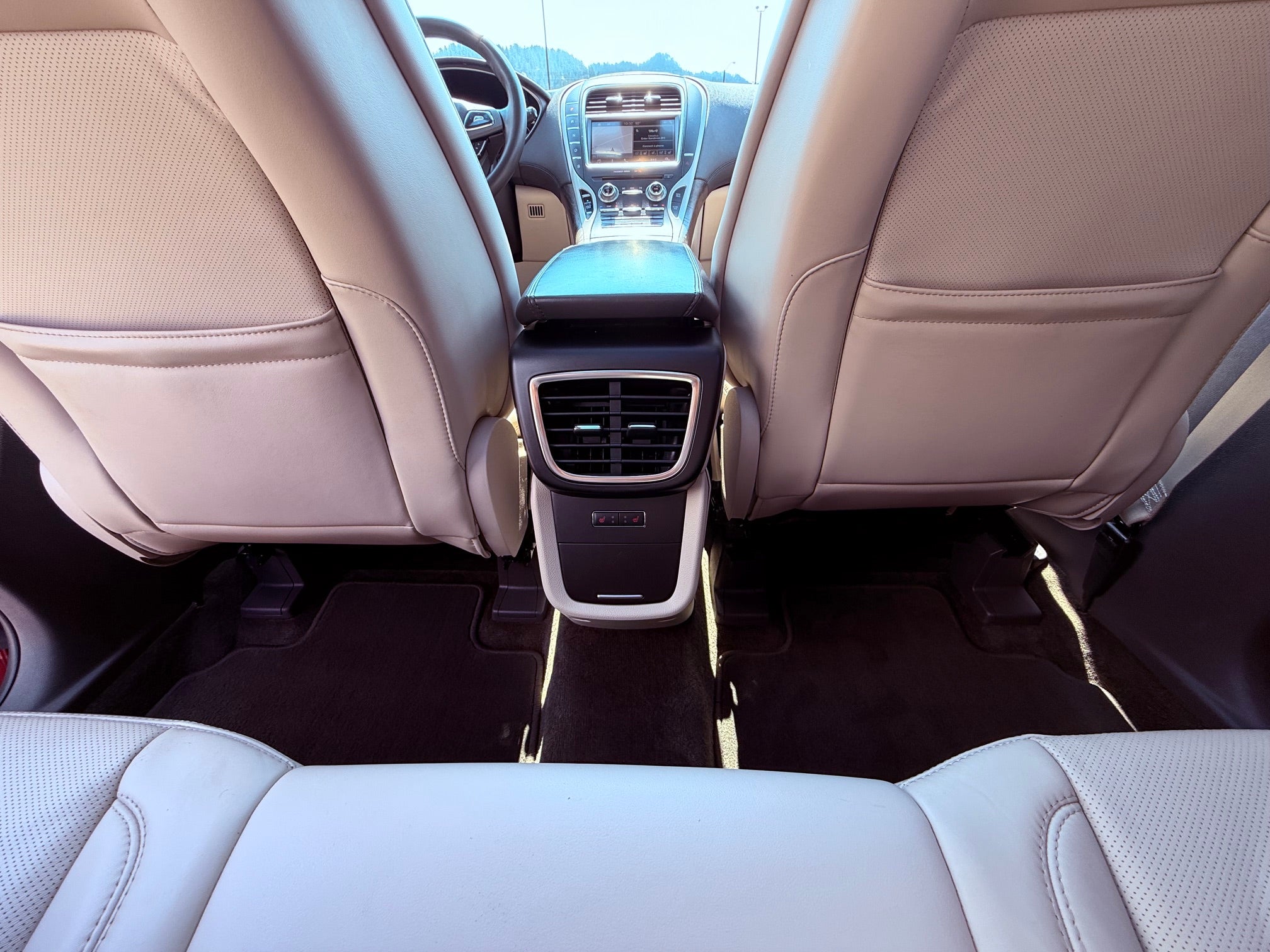 2017 Lincoln MKX Base