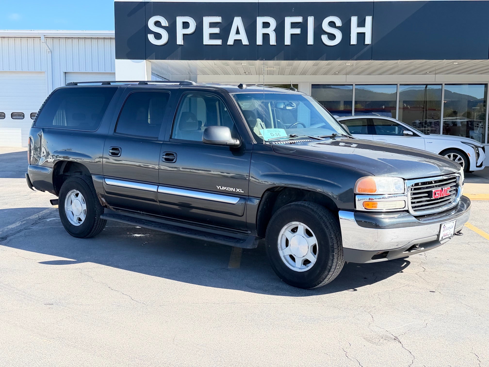2005 GMC Yukon XL Base
