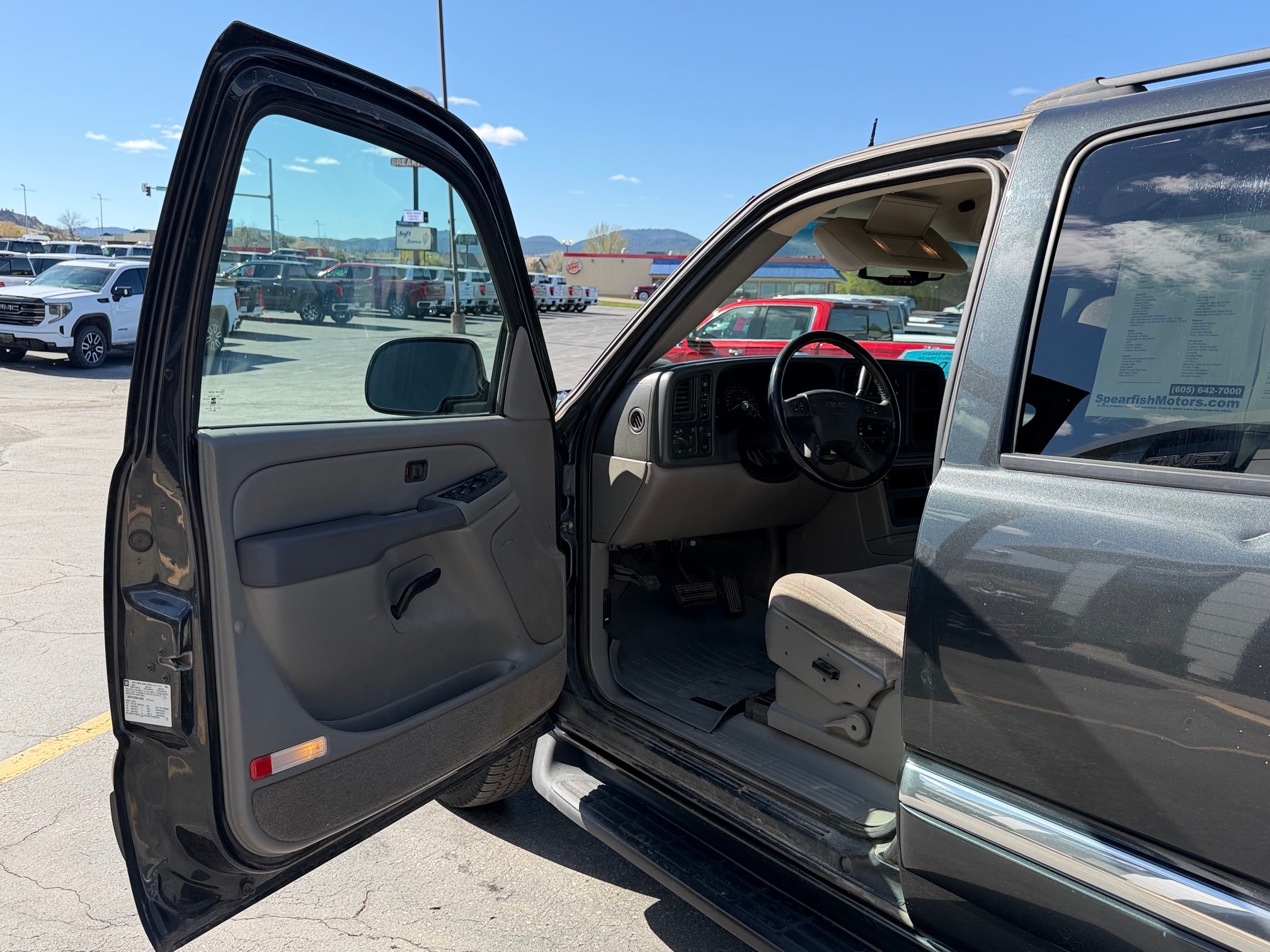 2005 GMC Yukon XL Base