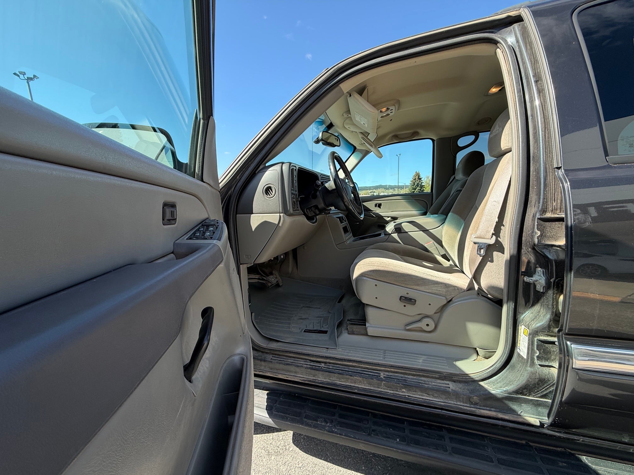 2005 GMC Yukon XL Base
