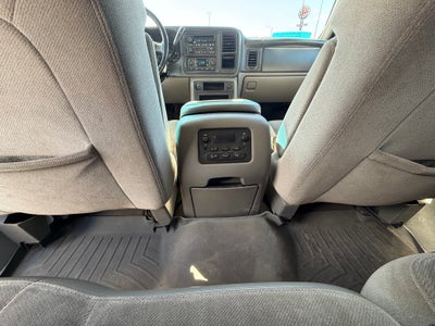 2005 GMC Yukon XL Base