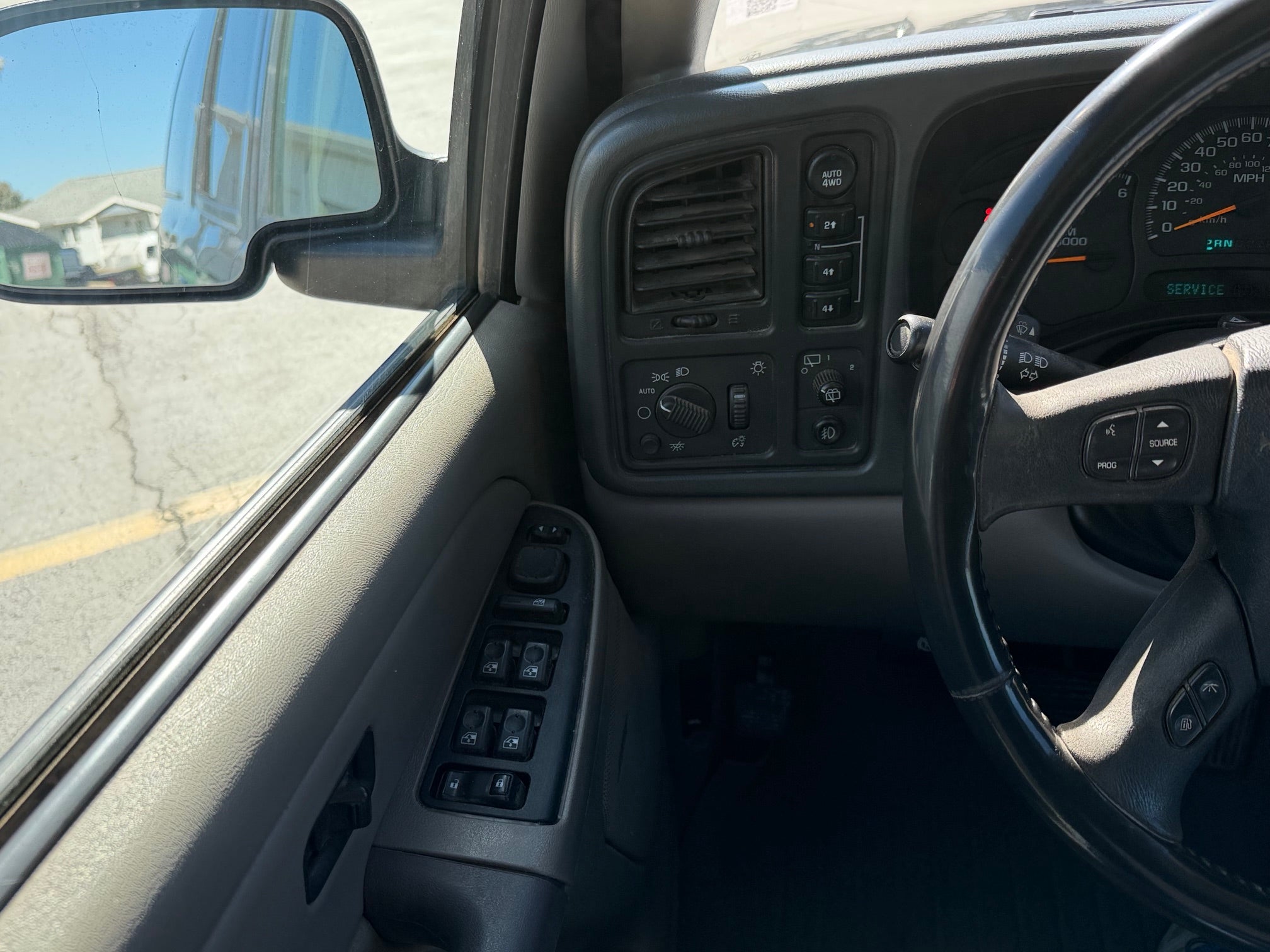2005 GMC Yukon XL Base