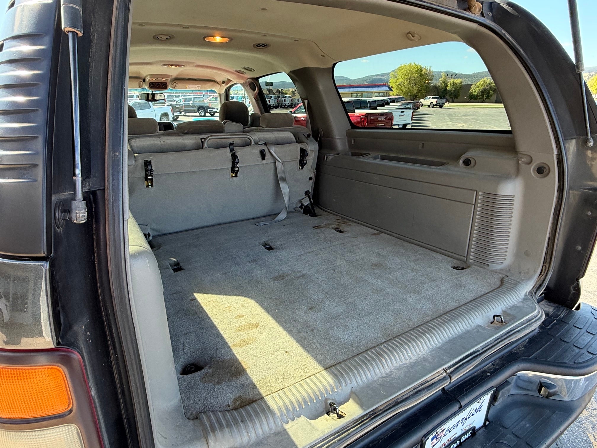 2005 GMC Yukon XL Base