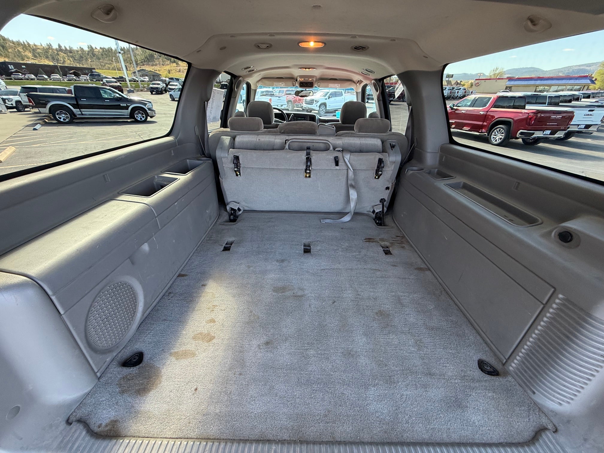 2005 GMC Yukon XL Base