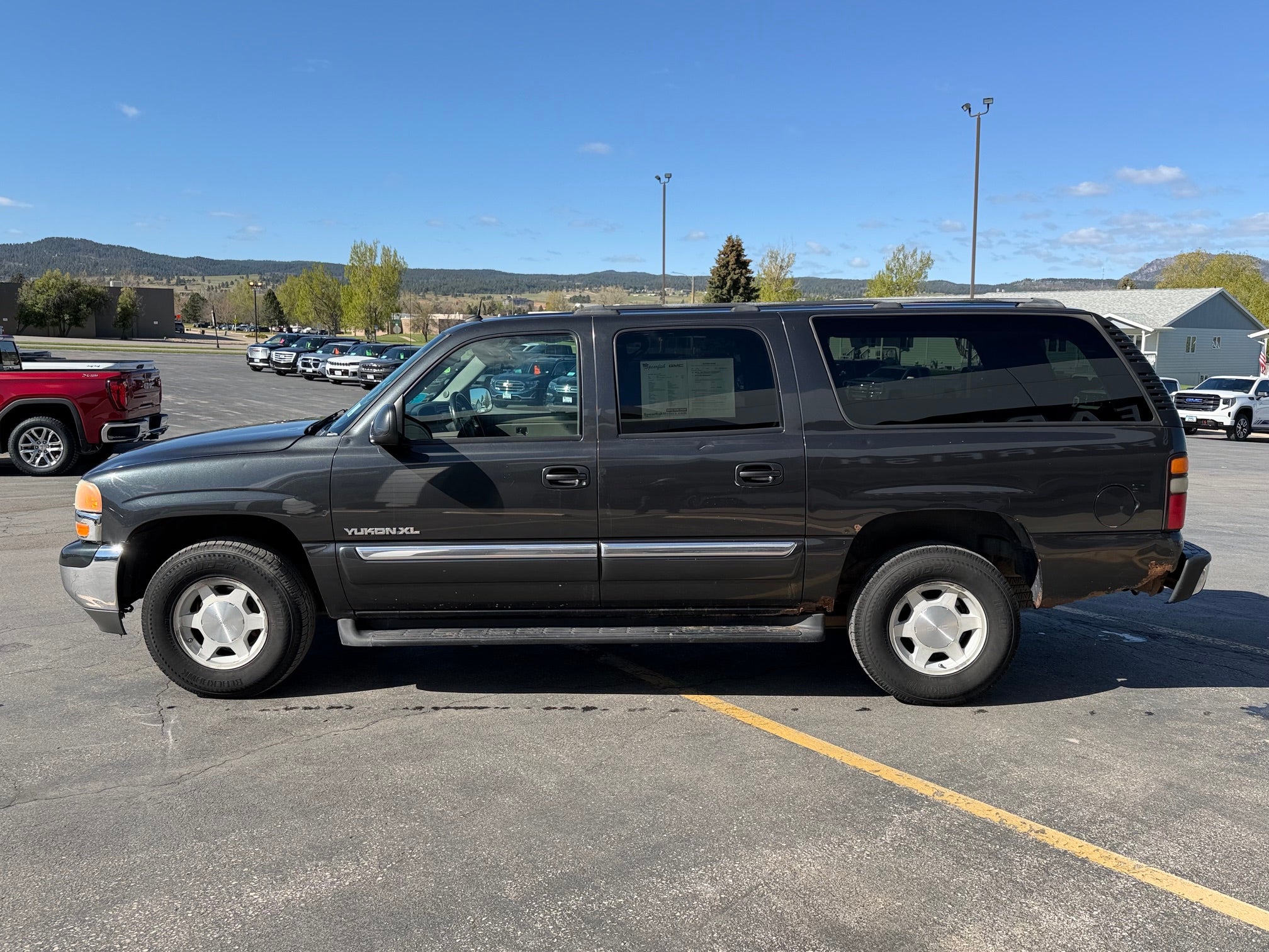 2005 GMC Yukon XL Base