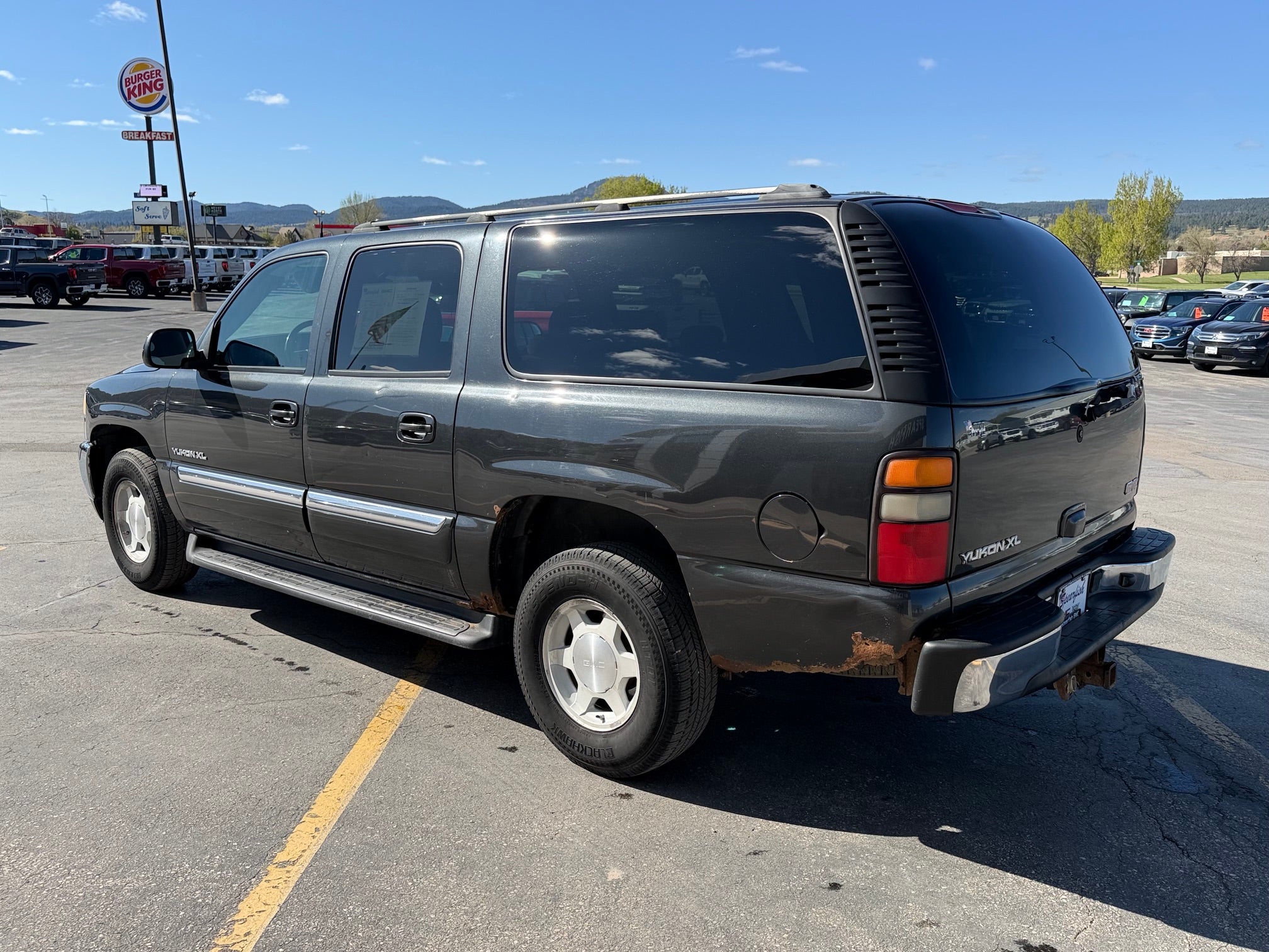 2005 GMC Yukon XL Base