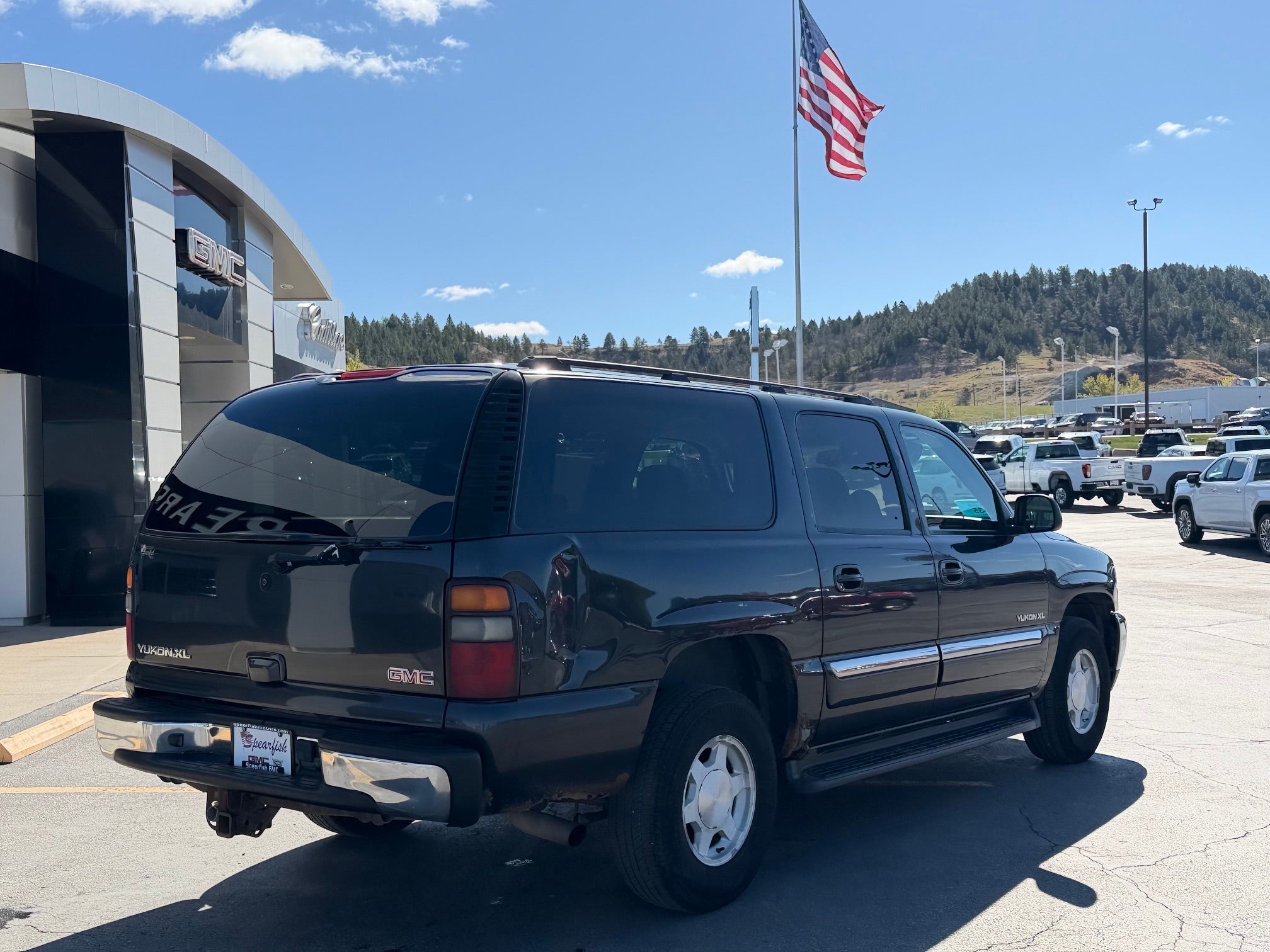 2005 GMC Yukon XL Base
