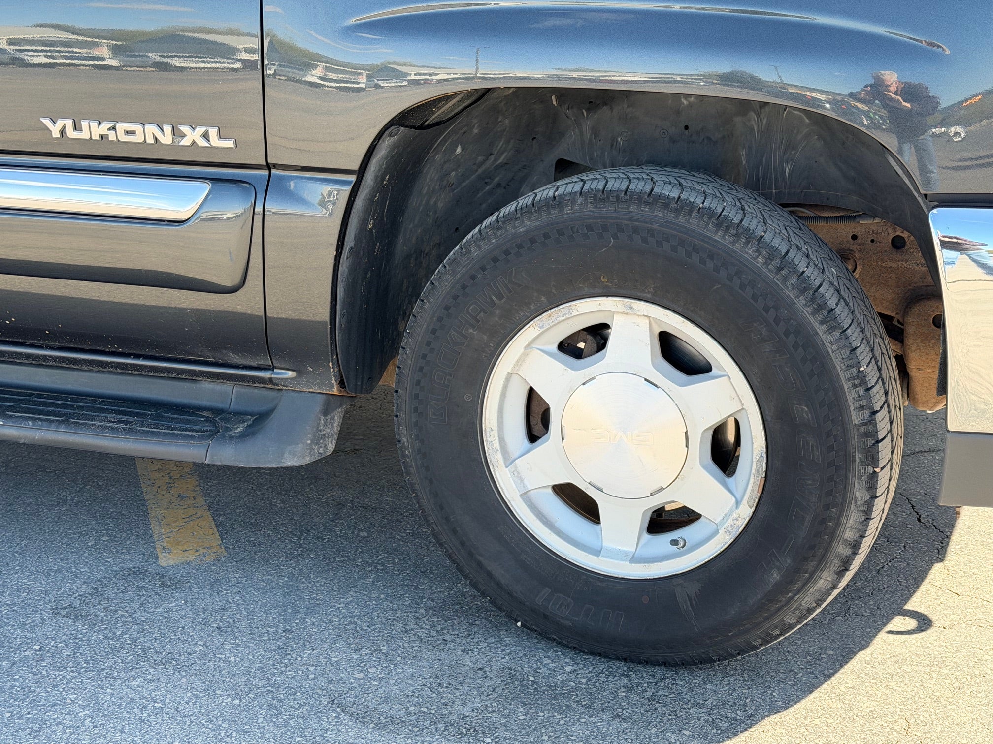 2005 GMC Yukon XL Base