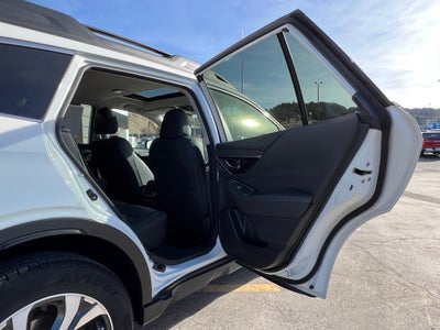 2022 Subaru Outback Base