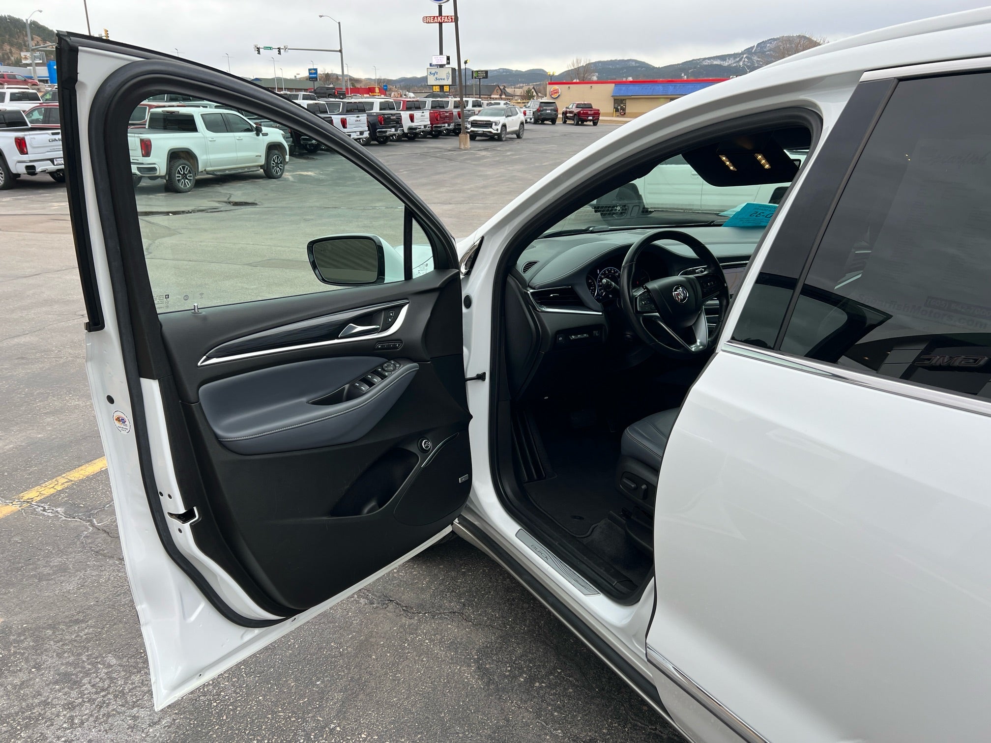 2022 Buick Enclave Base