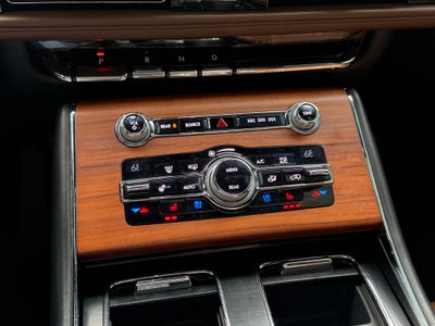 2020 Lincoln Aviator Base