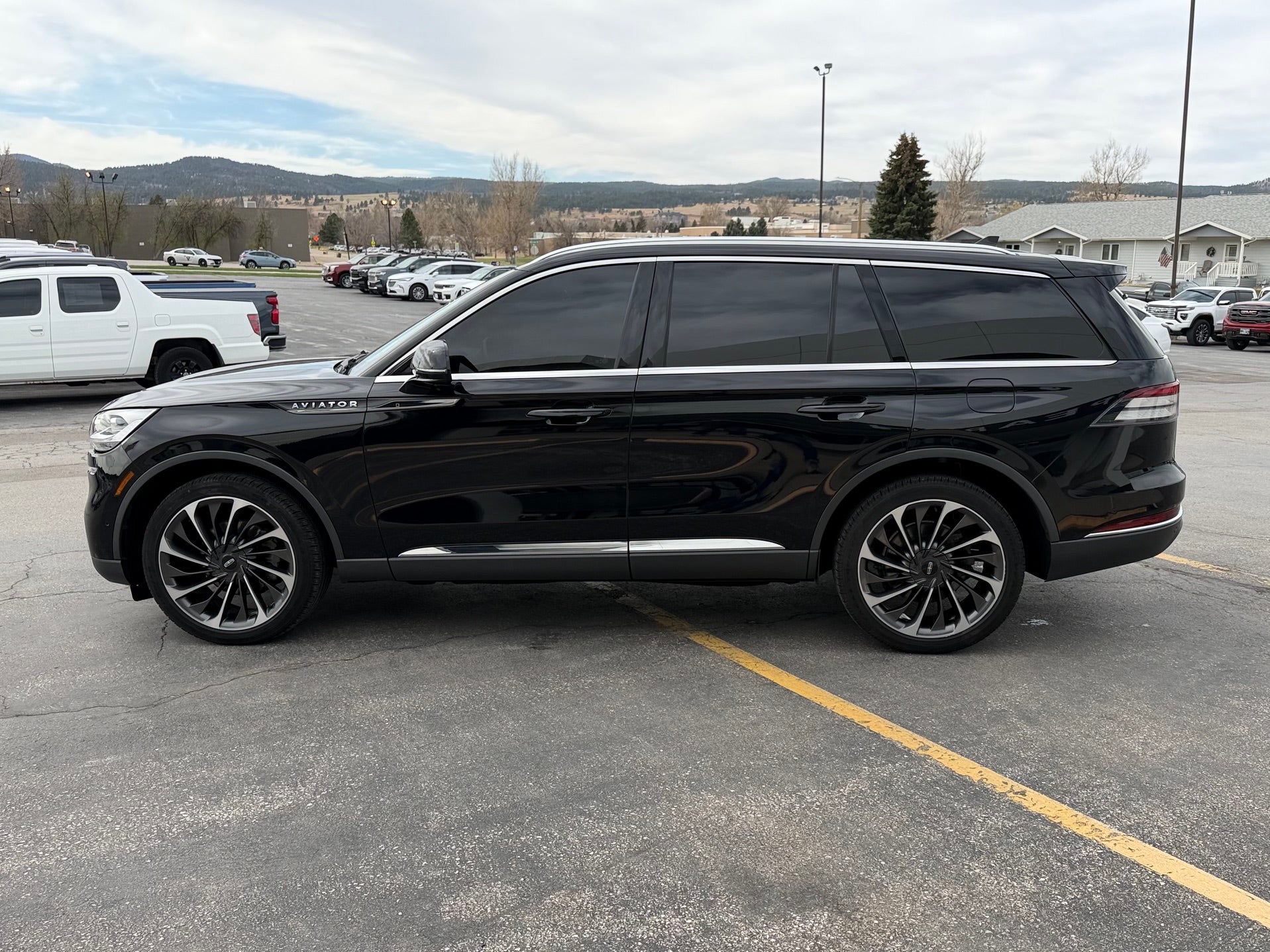 2020 Lincoln Aviator Base
