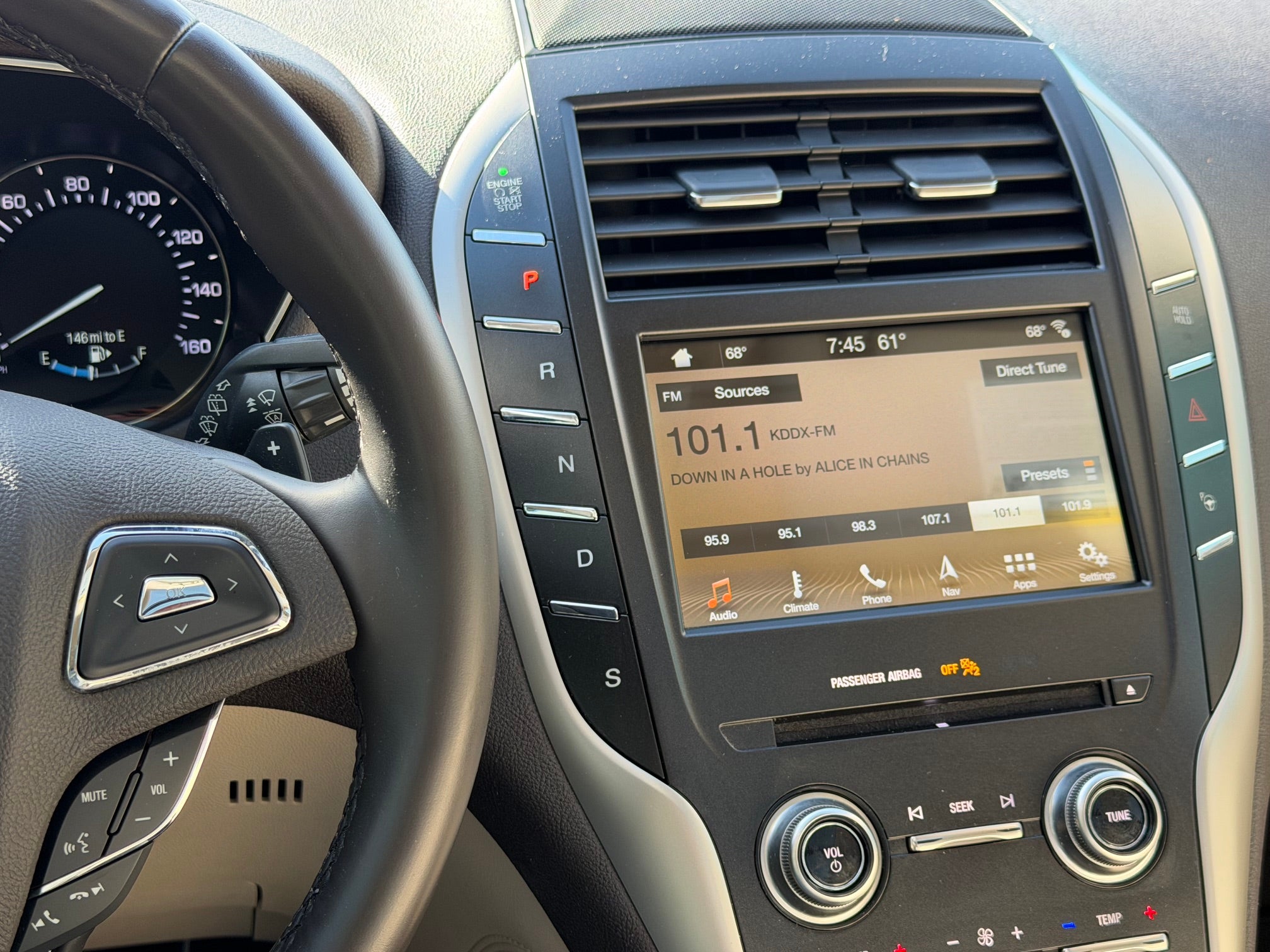 2019 Lincoln MKC Base