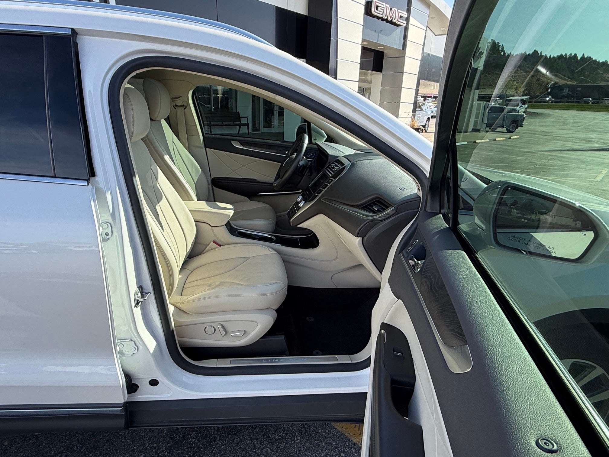 2019 Lincoln MKC Base