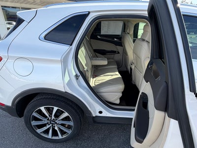 2019 Lincoln MKC Base