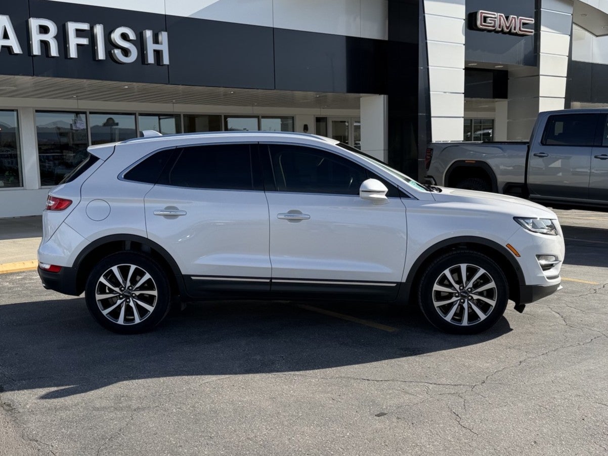 2019 Lincoln MKC Base