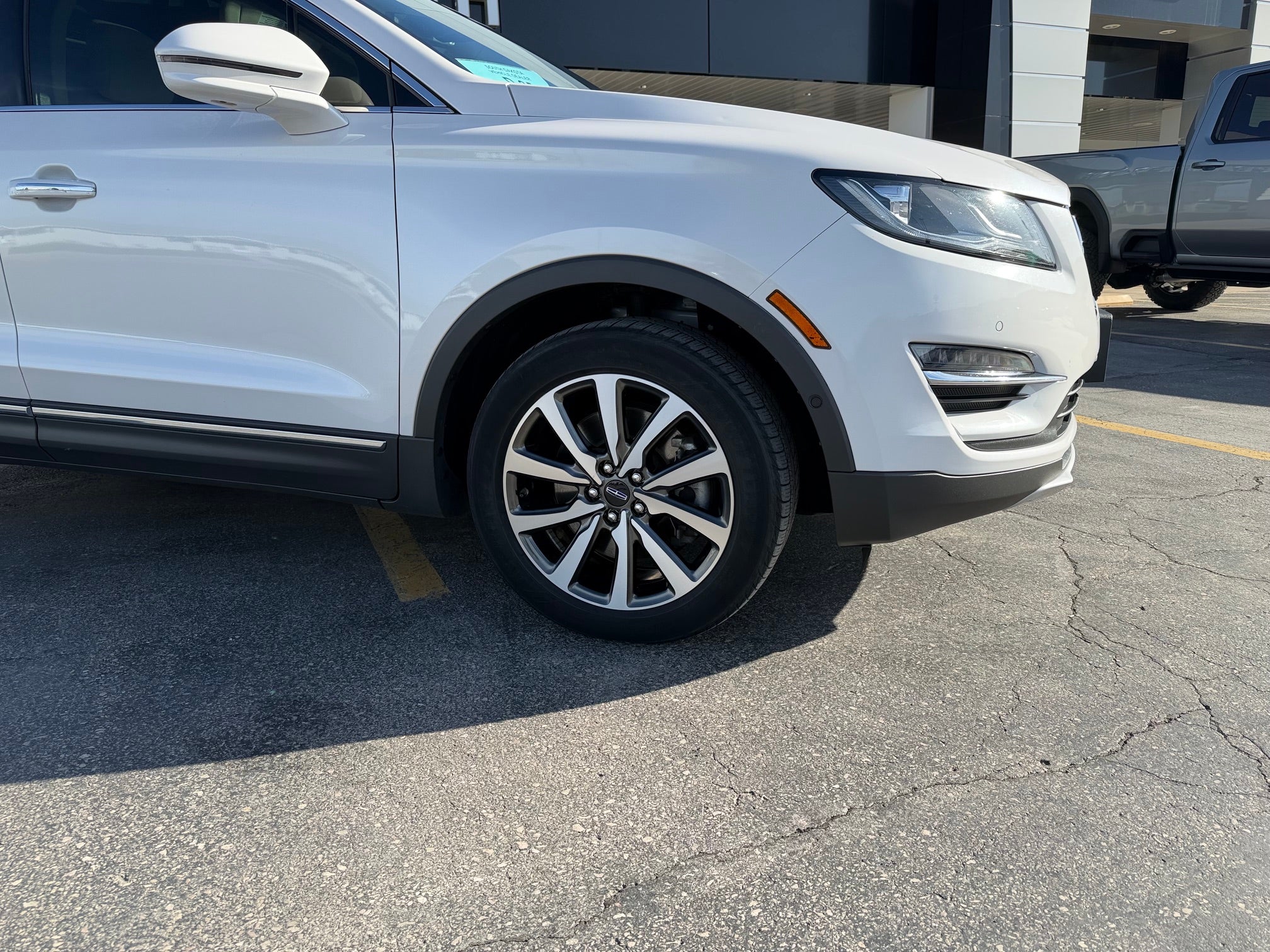2019 Lincoln MKC Base