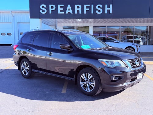 2017 Nissan Pathfinder Base