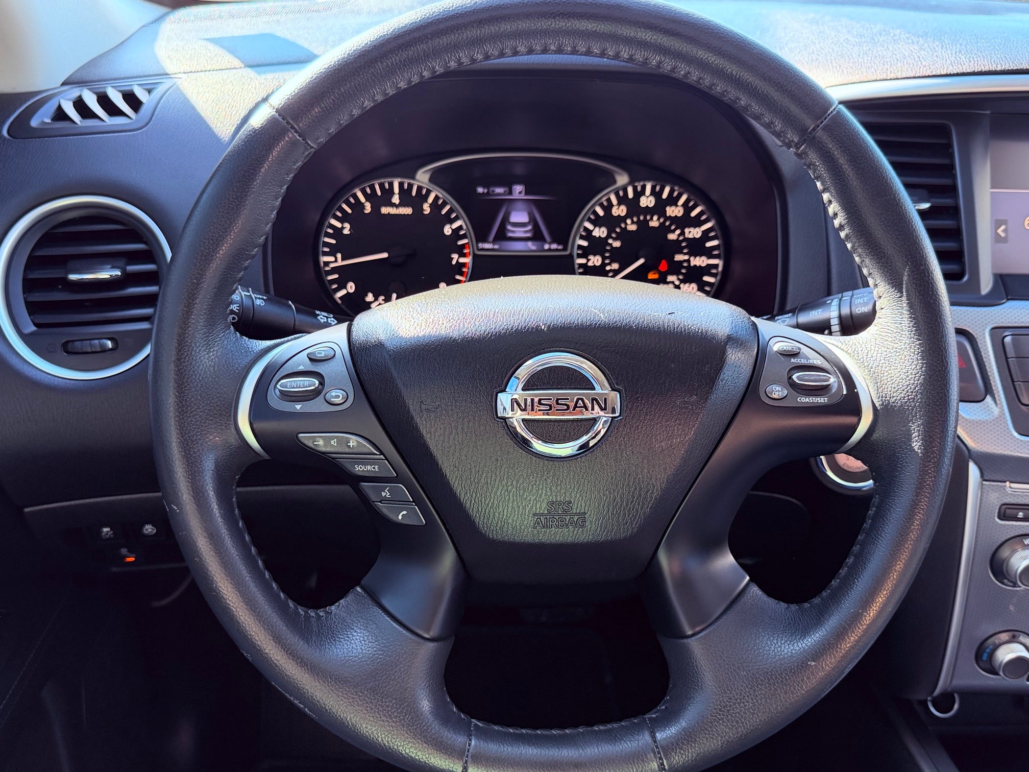 2017 Nissan Pathfinder Base