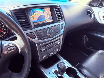 2017 Nissan Pathfinder Base