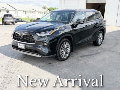 2022 Toyota Highlander Base