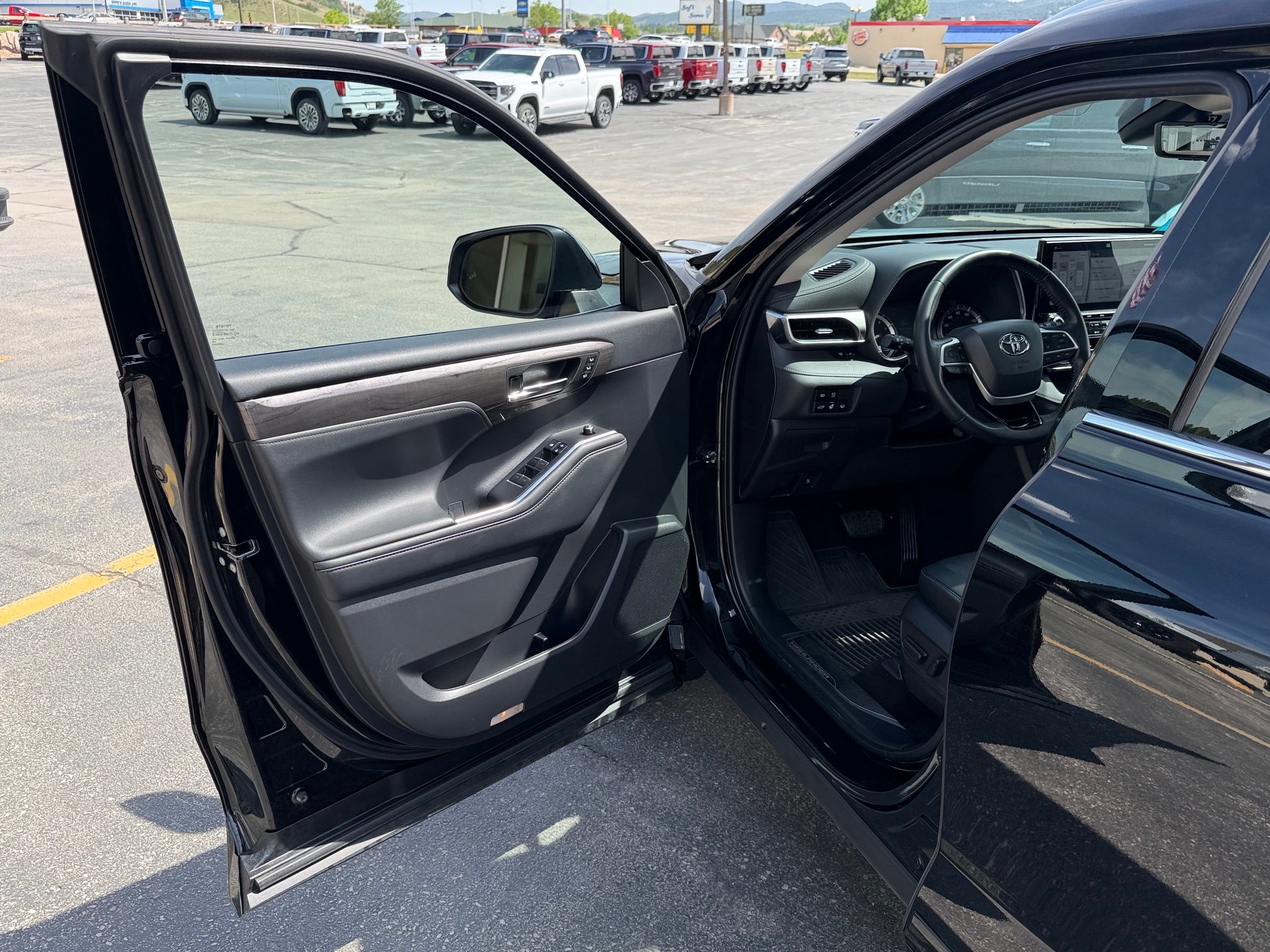 2022 Toyota Highlander Base