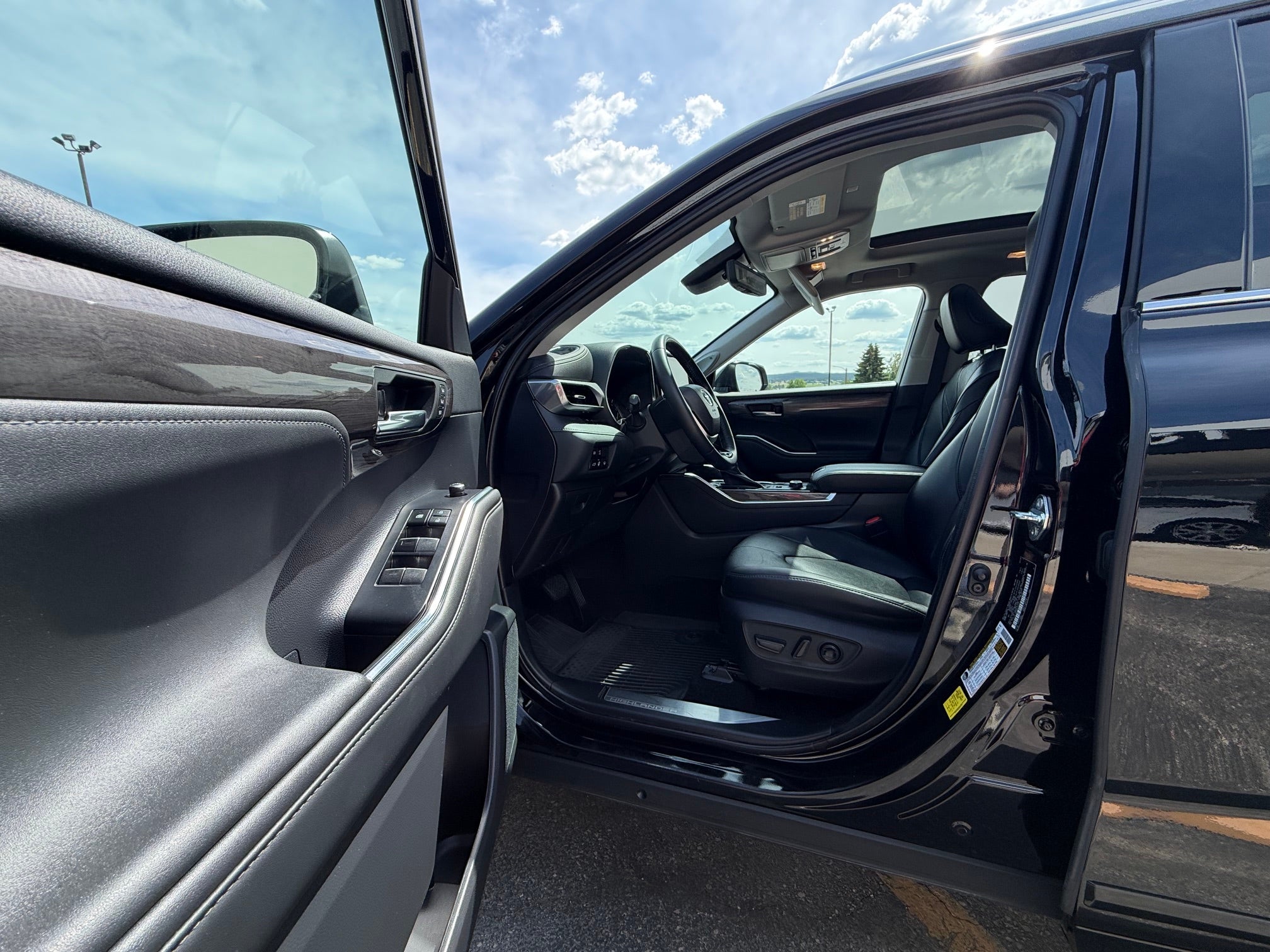 2022 Toyota Highlander Base