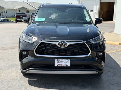 2022 Toyota Highlander Base