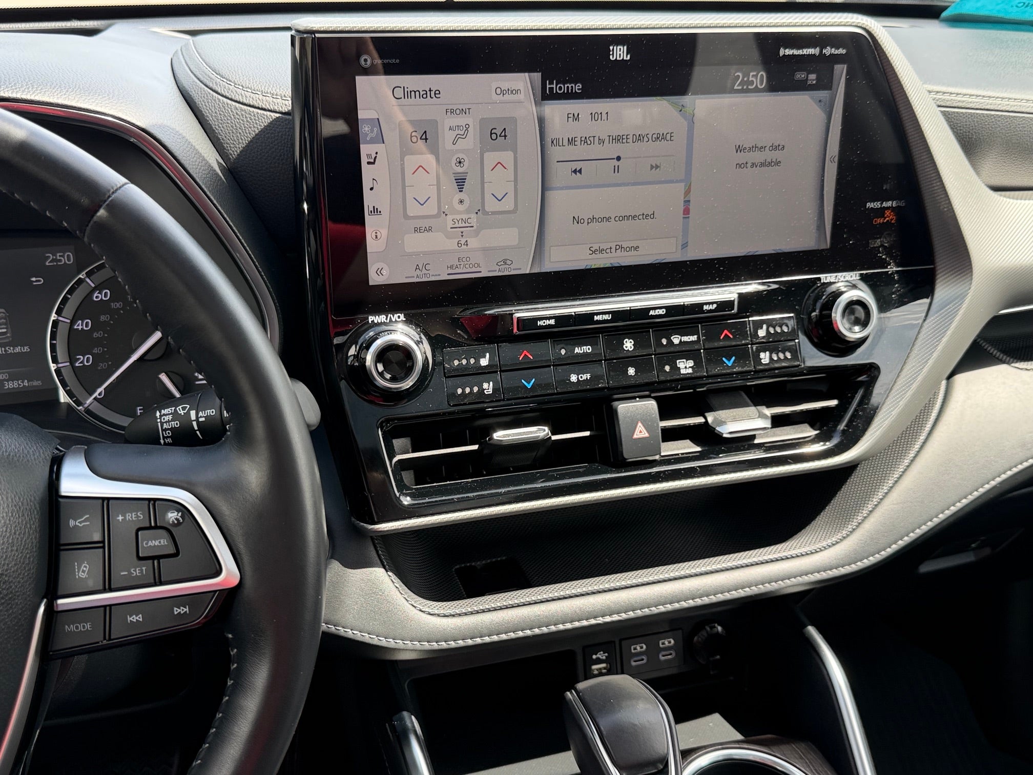 2022 Toyota Highlander Base