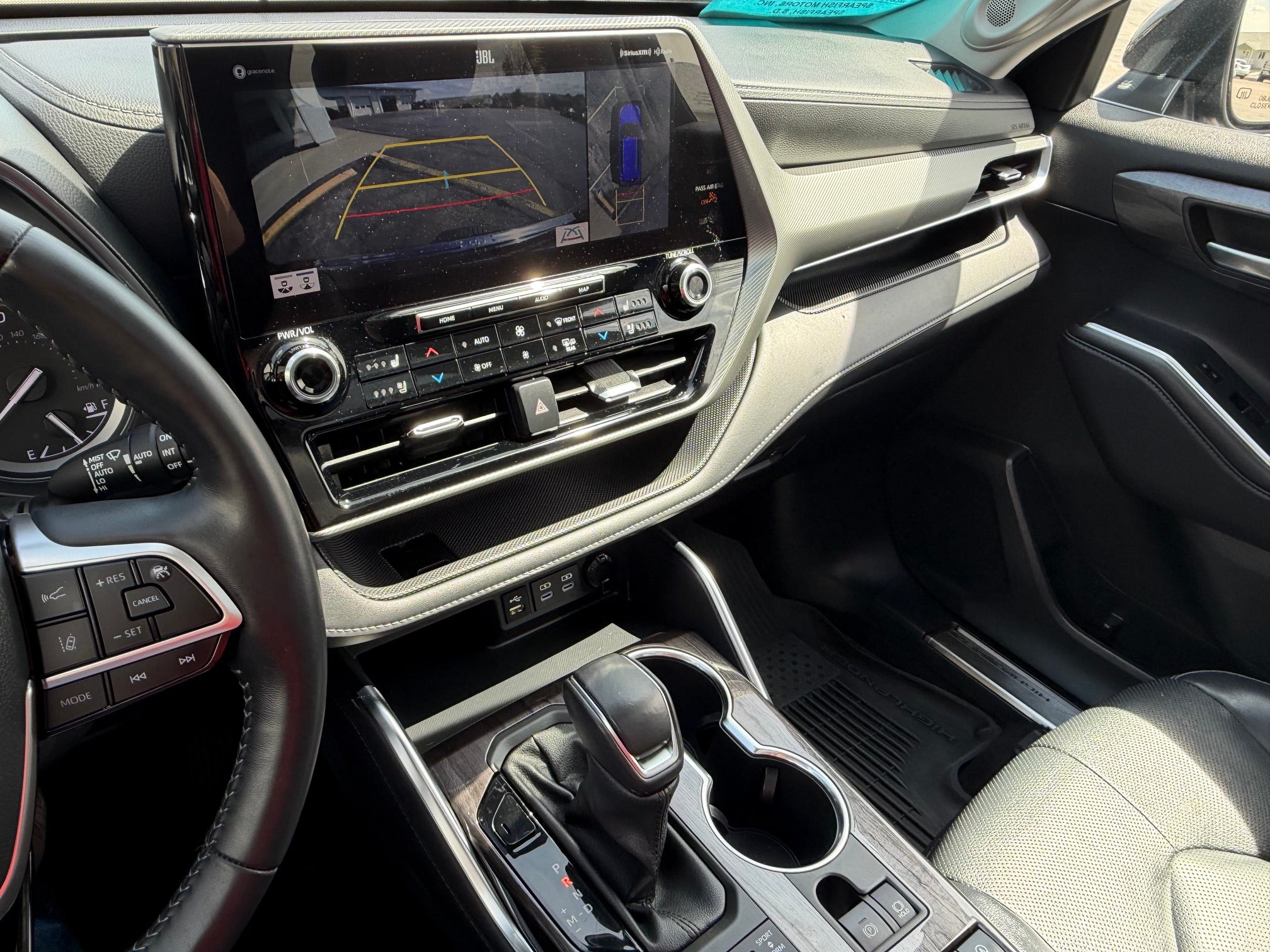 2022 Toyota Highlander Base