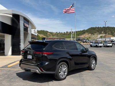 2022 Toyota Highlander Base
