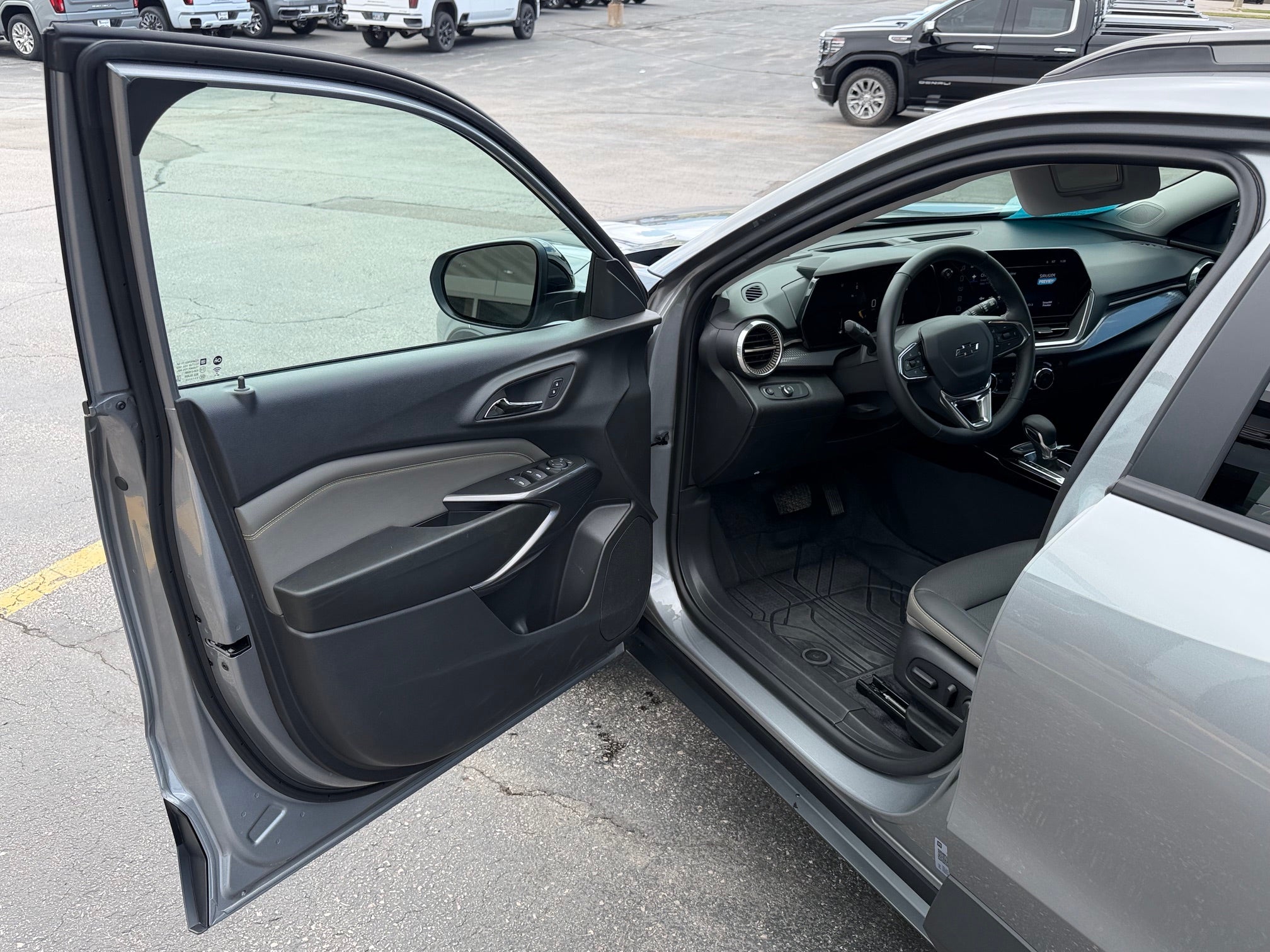 2025 Chevrolet Trax Base
