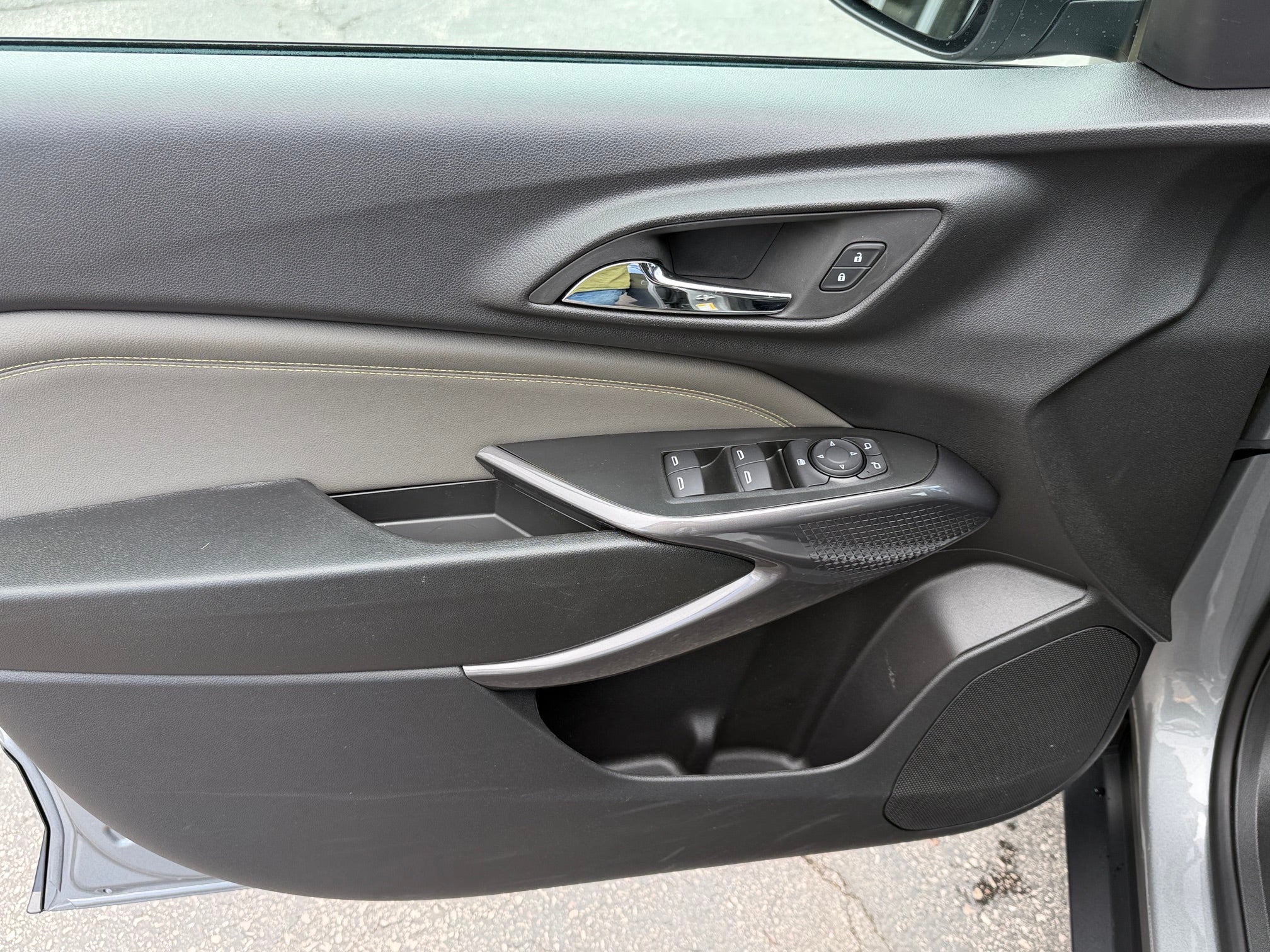 2025 Chevrolet Trax Base
