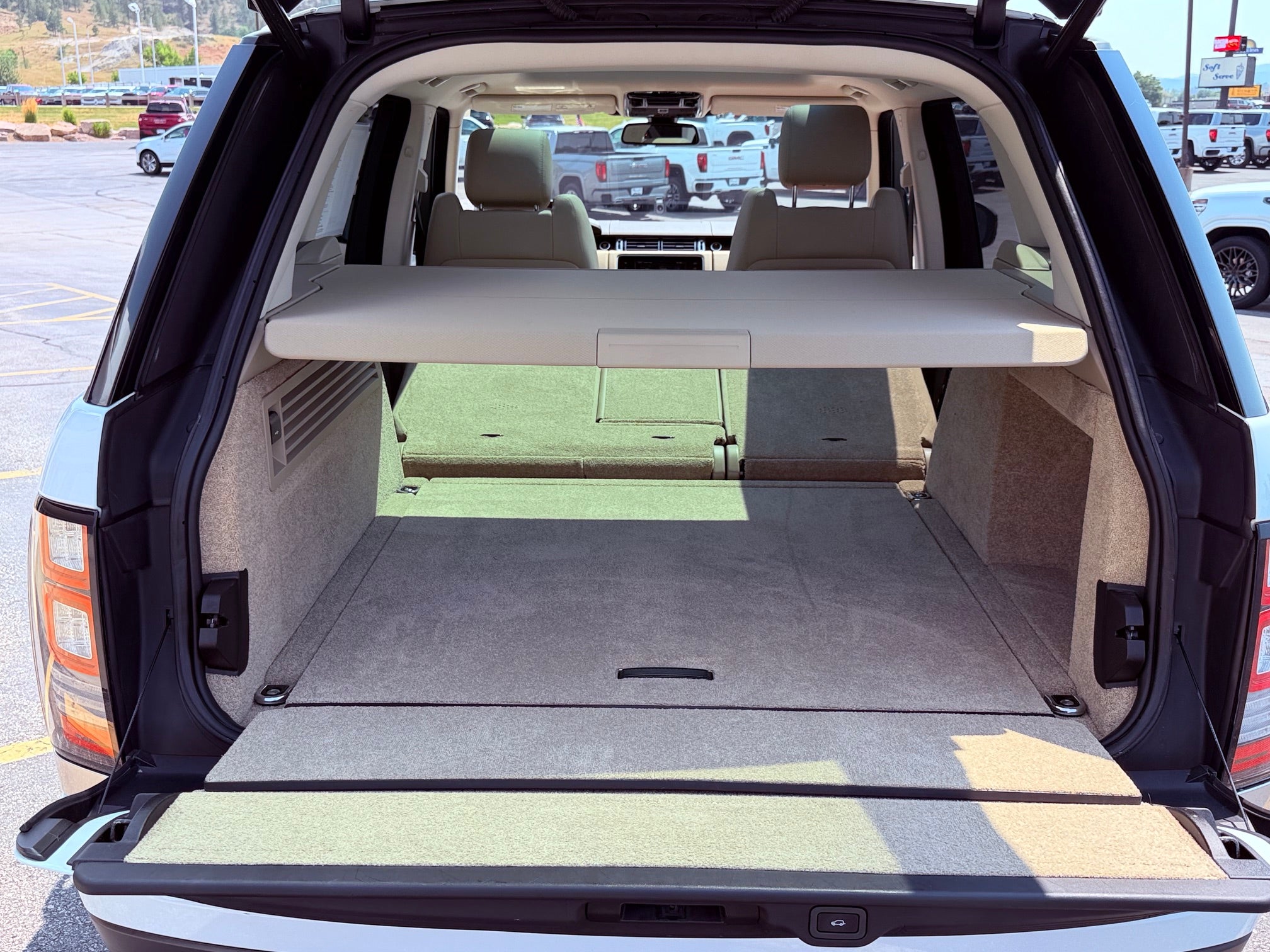 2016 Land Rover Range Rover Base