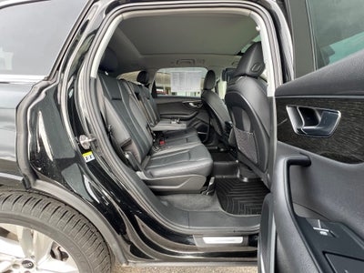 2022 Audi Q7 Base