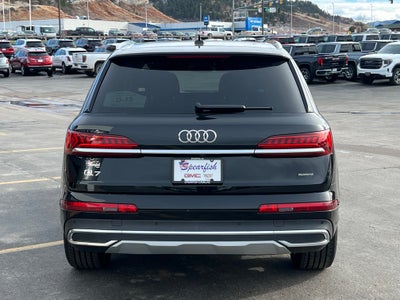 2022 Audi Q7 Base