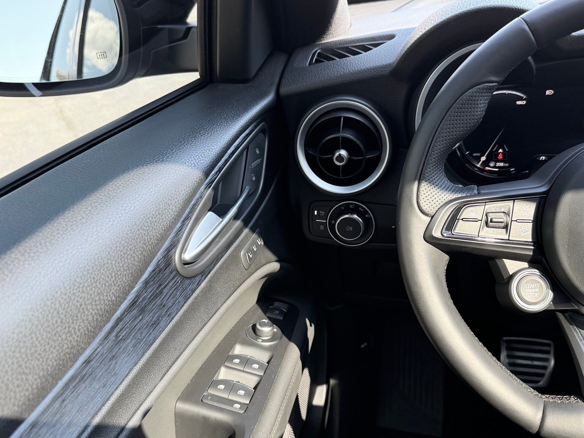 2024 Alfa Romeo Stelvio Base