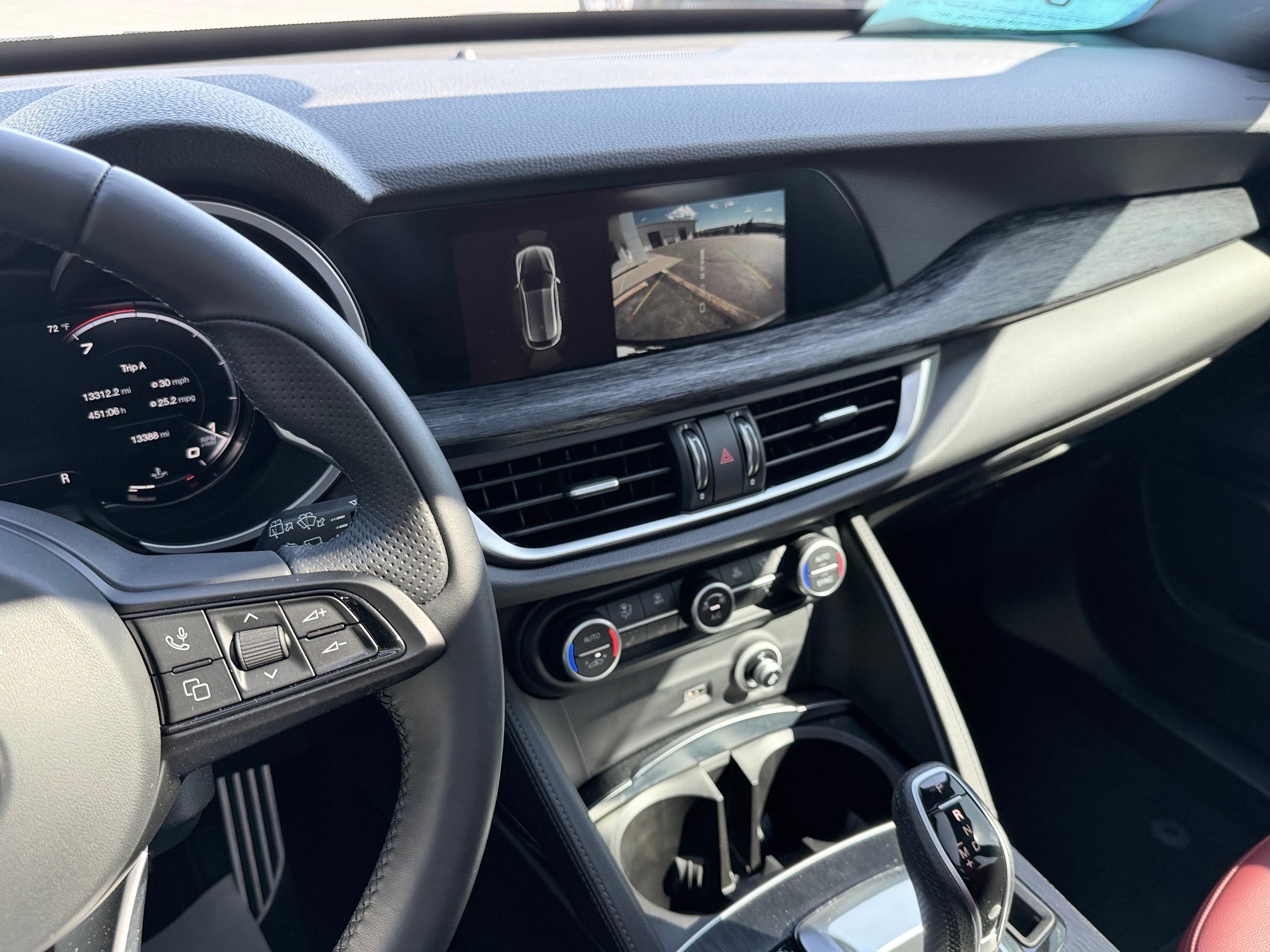 2024 Alfa Romeo Stelvio Base